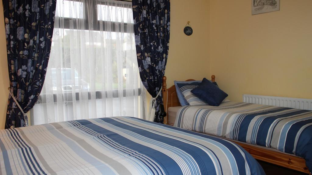 Bed and Breakfast Atlantic Breeze Keel  Номер фото